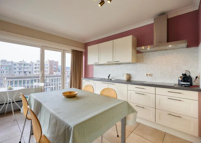 Lecomte - Ocean View 158 * Ostend